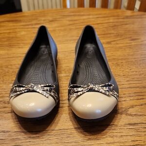Crocs Kadee Leopard Print Bow Cap Toe Slip On Ballet Flats Size 8